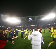 &bdquo;Trabzonspor&ldquo; sirgaliai atakavo &bdquo;Fenerbahče&ldquo; žaidėjus.