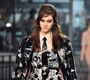 &bdquo;Chanel&ldquo; tarpsezoninės kolekcijos pristatymas