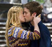Chace'as Crawfordas ir Kaylee DeFer &bdquo;Gossip Girl&ldquo; filmavimo aik&scaron;telėje (2011 m.)