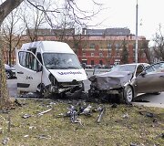 BMW ir &bdquo;Venipak&ldquo; mikroautobuso avarija Vilniuje