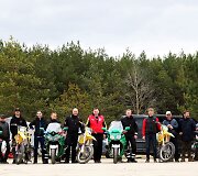 Lietuvos kelių policijos tarnybos pareigūnai ant motociklų