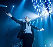 &bdquo;Hurts&ldquo; koncerto akimirka