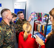 LKI perdavė Vokietijoje i&scaron;leistas lietuvių autorių knygas Vokietijos brigadai