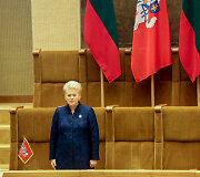 Prezidentės reitingų krytį lėmė trys įvykiai, susiję ne su užsienio politika, o su valstybės valdymo užkulisiais viduje.
