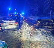 &bdquo;Peugeot&ldquo; trenkėsi į policijos tarnybinį automobilį