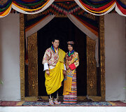 Butano karalius Jigme Khesaras Namgyelas Wangchuckas ir jo nuotaka Jetsun Pema (2011 m.)