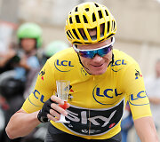 Chrisas Froome'as triumfavo &bdquo;Tour de France&ldquo; dviračių lenktynėse.