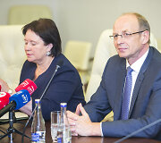 Virginijos Baltraitienės ir Jono Miliaus spaudos konferencija