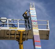 Auk&scaron;čiausias (36 m) LEGO kaladėlių statinys pasaulyje i&scaron;kilo Tel Avive
