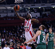 Eurolygos rungtynėse Pirėjuje &bdquo;Žalgiris&ldquo; įveikė &bdquo;Olympiakos&ldquo; 72:68.