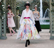 &bdquo;Chanel Haute Couture&ldquo; pavasario ir vasaros kolekcijos modelis 