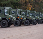 Lietuvos kariuomenę pasiekė 21 Vokietijos gamintojo &bdquo;Daimler AG&ldquo; sunkvežimis UNIMOG U5000