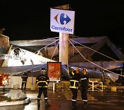Prancūzijoje įgriuvo dalis parduotuvės stogo
