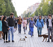 Rudenį  sugrįžusi vasara pakvietė į skverus ir parkus