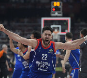 &bdquo;Stambulo &bdquo;Anadolu Efes&ldquo; klubo triumfas Eurolygoje&ldquo; 
