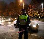 Policijos priemonė prie pėsčiųjų perėjų