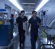 Freddie Highmore'as seriale &bdquo;The Good Doctor&ldquo;