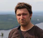 Leonidas Ragozinas: &bdquo;Žmonės, kurie kūrė sovietinę mitologiją, lygiai taip pat gerai kuria posovietinę mitologiją. Balti&scaron;kasis nacionalizmas, kuriam atstovauja Grybauskaitė, yra tiesiogiai kilęs i&scaron; sovietinės pasaulėžiūros.&ldquo;