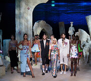 &bdquo;Versace&ldquo; 2021 m. pavasario ir vasaros kolekcijos pristatymas