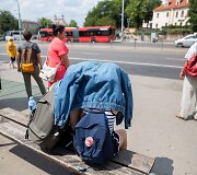 Vie&scaron;uoju transportu važiuojantys keleiviai kar&scaron;tį jaučia ir lauke, ir viduje