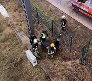 Vilniuje vaikinas &scaron;oko ant traukinio &ndash; nuplė&scaron;ė kabelį: elektra trenkė ir medikui