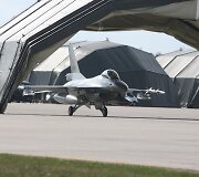 Aviacijos bazėje &Scaron;iauliuose leidžiasi NATO lėktuvas