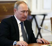 Rusijos prezidentas Vladimiras Putinas penktadienį ekonomikos forume Sankt Peterburge