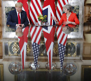 Donaldo Trumpo susitikimas su Theresa May