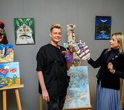 Kaunietės pir&scaron;tininių lėlių paroda
