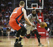 Domantas Sabonis ir Jamesas Hardenas
