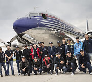 DC-6 lėktuvas ir visi &bdquo;Red Bull Kart Fight&ldquo; dalyviai