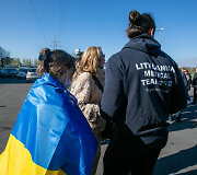 Pasitikti i&scaron; Ukrainos į Lietuvą grįžę iniciatyvos &bdquo;Lietuvos medikai Ukrainoje&ldquo; dalyviai.