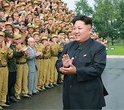 &Scaron;iaurės Korėjoje yra kuo pasidžiaugti jos lyderiui Kim Jong Unui