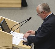 Juozas Olekas atsakinėja į Seimo narių klausimus