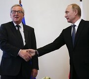 Rusijos prezidentas Vladimiras Putinas penktadienį ekonomikos forume Sankt Peterburge