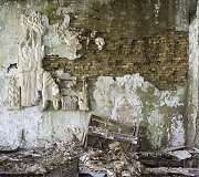 Pianino mokytojo Romaino Thiery įamžinti pianinai apleistuose pastatuose