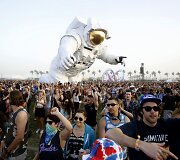 Festivalio &bdquo;Coachella&ldquo; akimirka