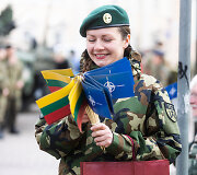 S. Daukanto aik&scaron;tėje vyko Lietuvos ir NATO vėliavų pakėlimo ceremonija