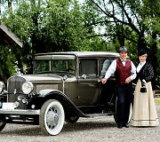 Ponai Alma ir Sigitas bei &bdquo;DeSoto&ldquo;, 1932 m. Automobilio savininkas &ndash; Sigitas Zajarskas