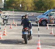 Vilniuje nuo motociklo nukrito vairuoti mokęsis vyras.