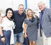 Inga ir Vytautas Grubliauskai su Viliumi ir Violeta Tarasovais