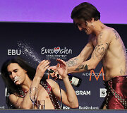&bdquo;Eurovizijos&ldquo; nugalėtojų &bdquo;M&aring;neskin&ldquo; spaudos konferencija