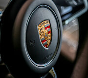 &bdquo;Porsche&ldquo; salonas Vilniuje