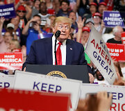 Donaldas Trumpas pradėjo perrinkimo kampaniją