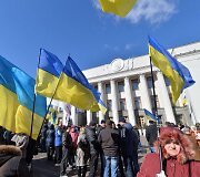 Kijeve prie Ukrainos parlamento susirinkę žmonės