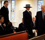 Donaldas Trumpas su žmona dalyvauja prie&scaron; inauguraciją rengiamose mi&scaron;iose.