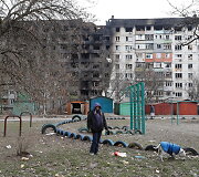 Rusijos pajėgų apsuptas ir nuo atakų smarkiai nukentėjęs Mariupolis