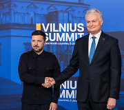 Volodymyras Zelenskis, Gitanas Nausėda