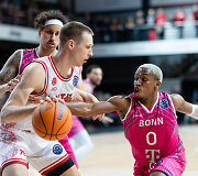 Martynas Echodas, TJ Shortsas