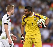 Andre Schuerrle ir Argentinos vartininkas Sergio Romero